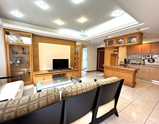 光明國小周邊社區4改3房車~可入戶籍，可租補~ - Image 1