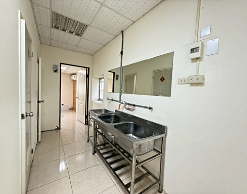 大寮大發工業區/車庫透天/適開店員工宿舍 - Image 8