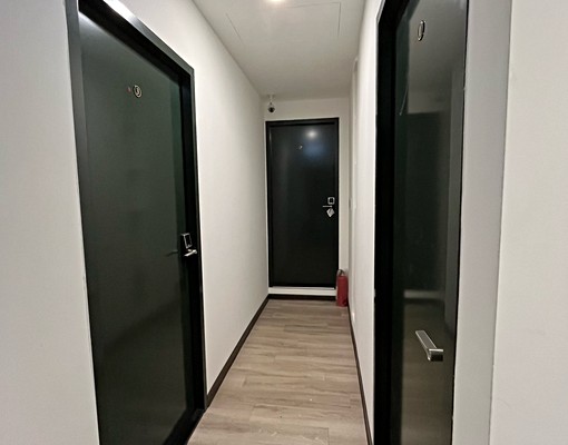 門口捷運,ㄧ二樓全新裝潢!停機車方便!整潔安靜機能健全! - Image 8