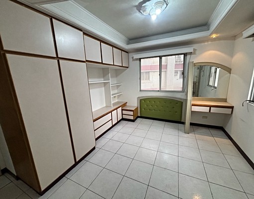 捷運新莊站稀有低公設大坪數4房近中正路新泰路 - Image 13