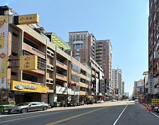 五期捷運綠卡社區精裝套房設備全裝潢美戶數少有電梯出租 - Image 12