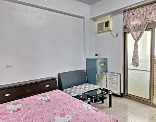 方正陽台獨洗套房.室內機車位 - Image 1