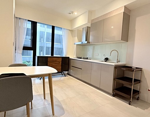 小檜溪重劃區着東騰全新2房+書房/平面車 - Image 1