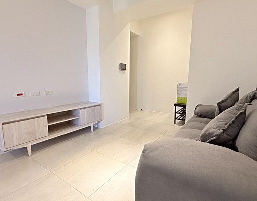 小檜溪重劃區着東騰全新2房+書房/平面車 - Image 2