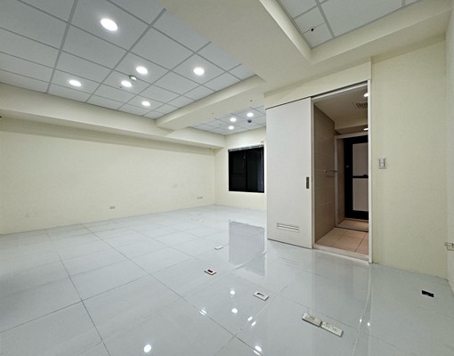 青埔中心近高鐵~永麗花園~周邊有各銀行~歡迎工作室/辦公室 - Image 3