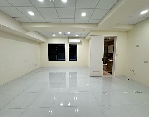 青埔中心近高鐵~永麗花園~周邊有各銀行~歡迎工作室/辦公室 - Image 1