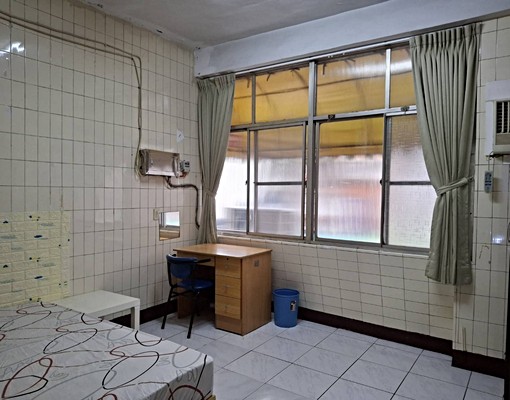 高雄醫學院雅房. - Image 1