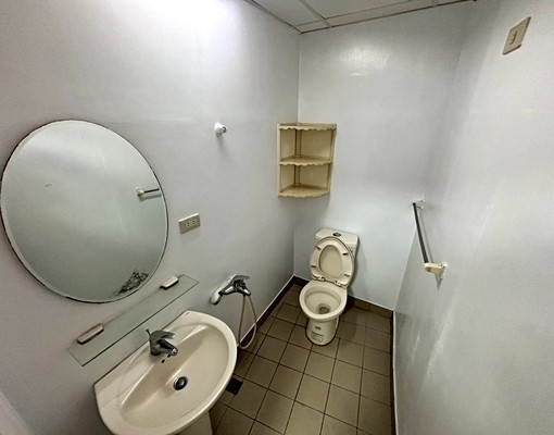 新店❣️獨洗曬免爬高/傢俱齊裝潢新/通風機能佳 - Image 5