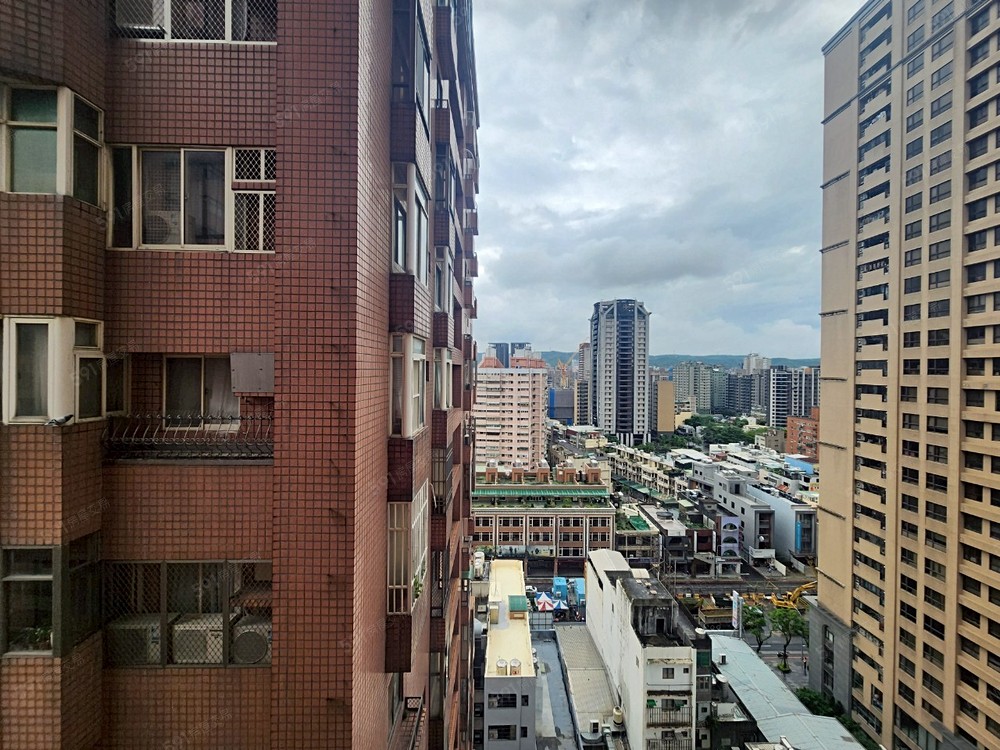 🏠藝文特區電梯4房/可租補/可寵物/可入籍/含管理費🏠 - Image 1