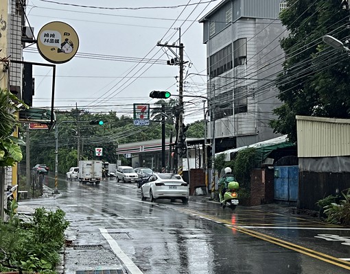 花壇文德宮5房3廳透天店住! - Image 8