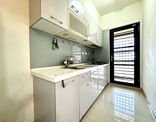 楠梓高雄大學3房車位 - Image 9