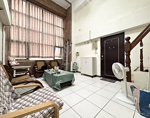 可租補🔥樓中樓挑高💖稀有五房全配✨小家庭首選✅ - Image 3