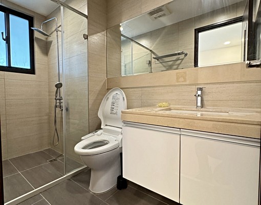 興大苑視野三面採光通風裝潢2+1房平車含管 - Image 11