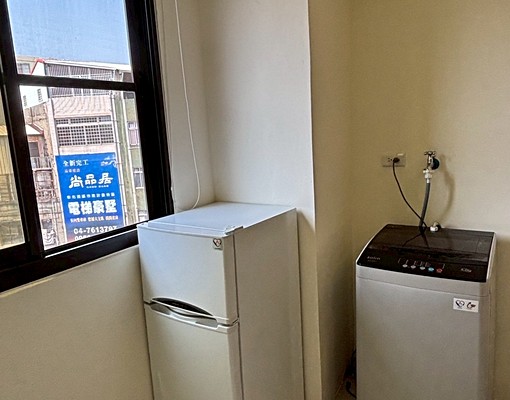 彰化市精華地段,北歐超美裝潢,近火車站,傢俱家電全含 - Image 4