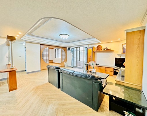 鼎山商圈獨層寬敞大四房(可租補) - Image 1