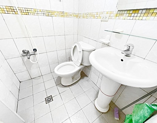 近捷運港墘【超值租案】採光優★女性專屬★411巷商圈 - Image 5