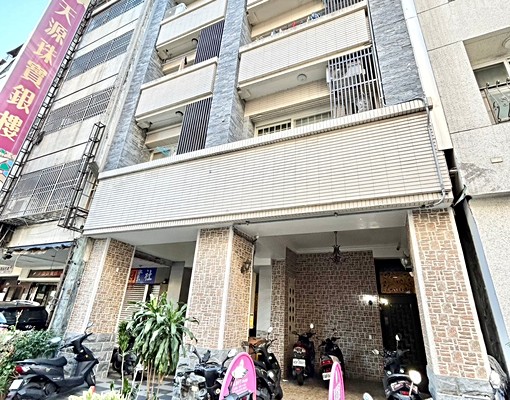 北區電梯類一房一廳✨有自己的專屬小露台🌞🌻近中教大 - Image 8