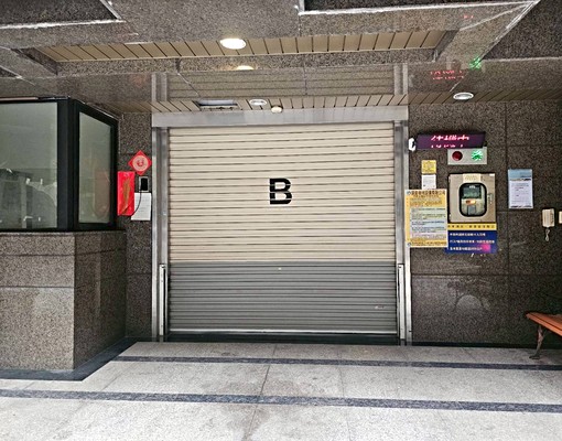 台北🏆中山區金磚密碼機械車位 - Image 1