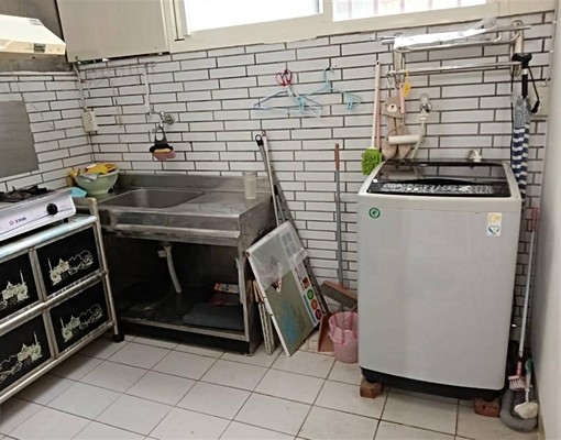 吉屋出租/全新裝潢/附傢俱/靜巷空氣好 - Image 7