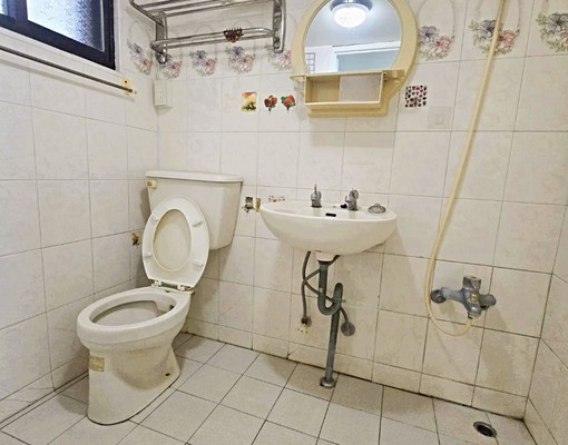 社宅🏠廣昌右昌商圈透天採光3房近台積電加工區📞愛窩 - Image 10