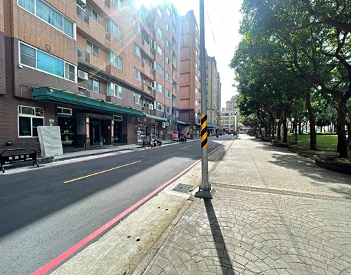 桃園火車站面寬6米社區一樓店面❤有夾層~現況出租 - Image 2