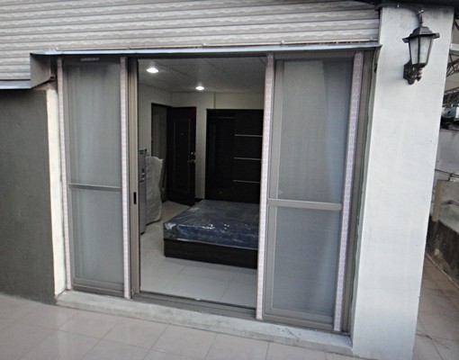 全新裝潢大套房附家具交通便利環境好 - Image 5