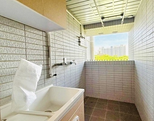 台中港市政中心/長虹天擎/全新2房平車 - Image 4