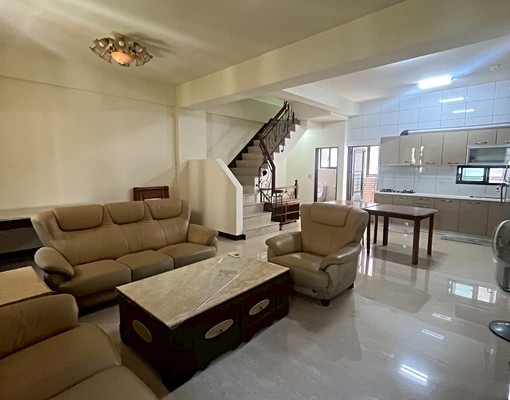 宅樂彭🧡近歷史博物館南科_氣派豪華透天 - Image 1