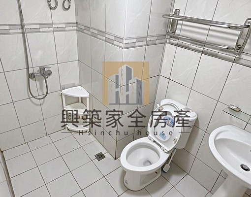 W大遠百旁｜嶄新電梯套房.可工作室｜台水.電計費 - Image 10