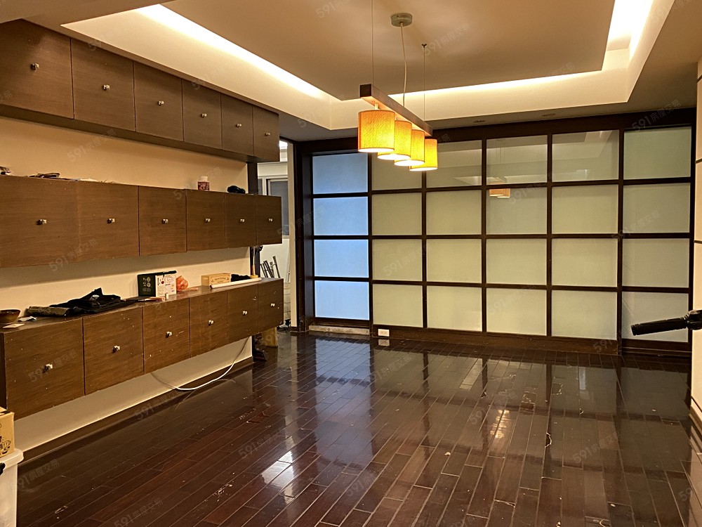 四號公園旁稀有物件,生活機能絕佳,24小時保全,專業物業管理 - Image 1