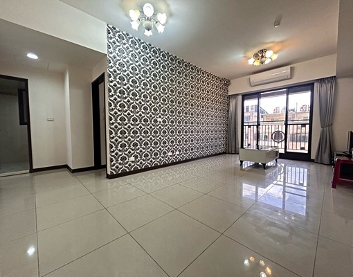 南勢學區可租補.入籍含管大三房車 - Image 1