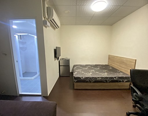 超美裝潢美套房三樓(個人獨立大陽台) - Image 3