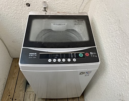 超美裝潢美套房三樓(個人獨立大陽台) - Image 8