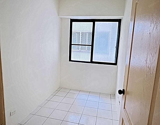 內新市場中新街/全新整修臨路透天店面1~2樓三房平車可貓租補 - Image 6