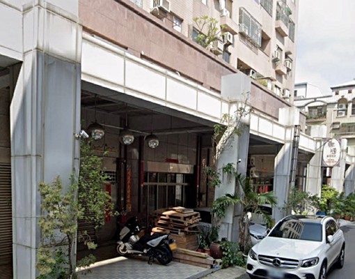 嶺東文山國小楓康超市/巷內大面寬店面1~2樓三房可營登可停車 - Image 2