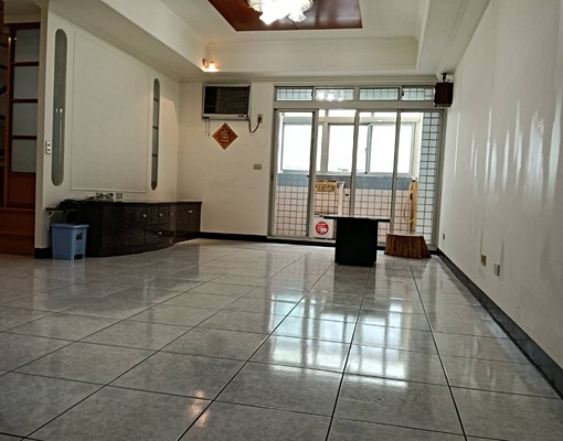 義勇街雙公園邊間電梯3房~0919313967柔柔 - Image 1