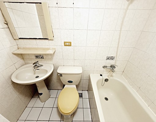 採光正三房:可入戶籍租補報稅:電梯:前後陽台 - Image 11