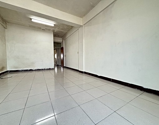 租~主幹道旁傳統透天 - Image 6