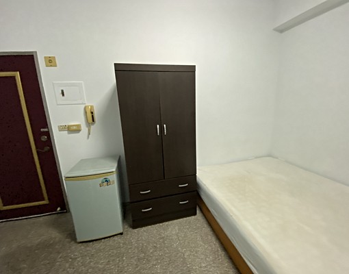 個人洗衣機陽台套房出租,近成大南大,新樓醫院,南一中,夢時代 - Image 8