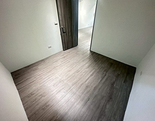 租屋補助、廚房可炊、室內寬敞明亮、家具可談 - Image 11