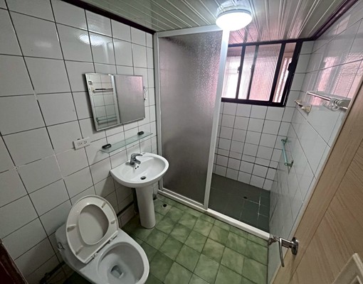永安市場/可報稅租補/裝潢新格局方正獨立陽台家具齊全/機能佳 - Image 12