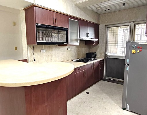 🍎文心國小景觀3房平面車位💯傢俱電全配💯租補戶籍可談 - Image 4