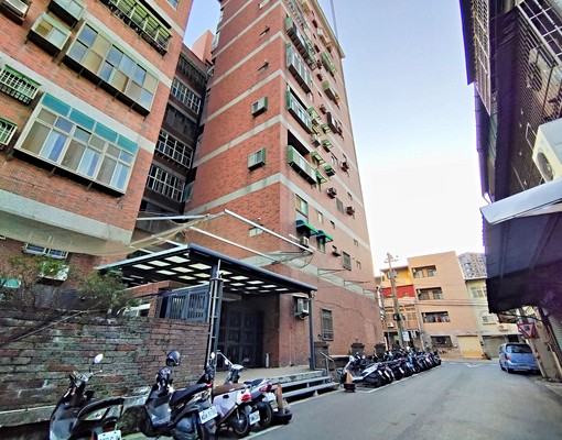 關東路近竹科3房2廳2衛(租金含管理費) - Image 1