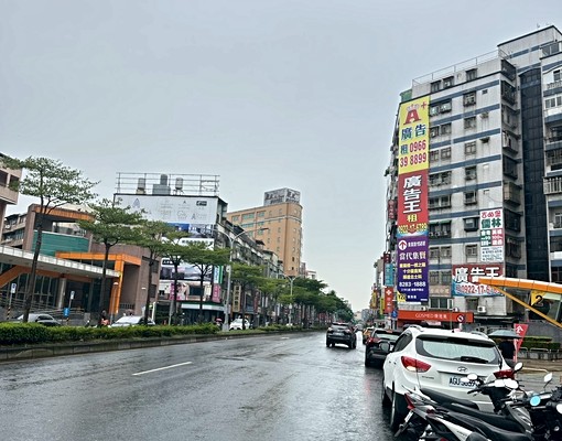 稀有邊間全新裝潢捷運提供天然瓦斯、冰箱、洗衣機、冷氣免服務費 - Image 13