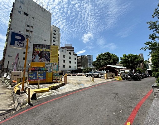 亞灣三多商圈全新店面(1+2樓) - Image 10