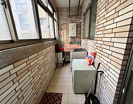 近中山東路三段~龍慈路大4房附家俱電器 - Image 5