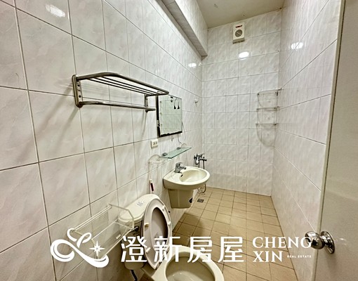 近高鐵/採光通風大套房/洗澡使用瓦斯/可另租室外平面汽車位 - Image 11