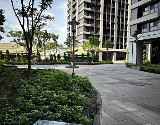 上東城可租補裝潢美二房+平車 - Image 2
