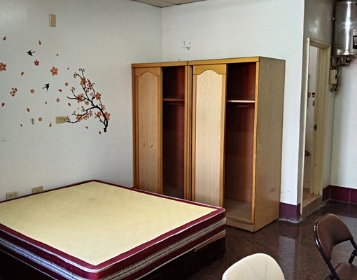 透天式.樹人學生套房出租1間(限學生.進修班.護士)佳 - Image 6