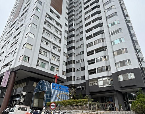 陽台套房*含管理費*公共電費. - Image 9